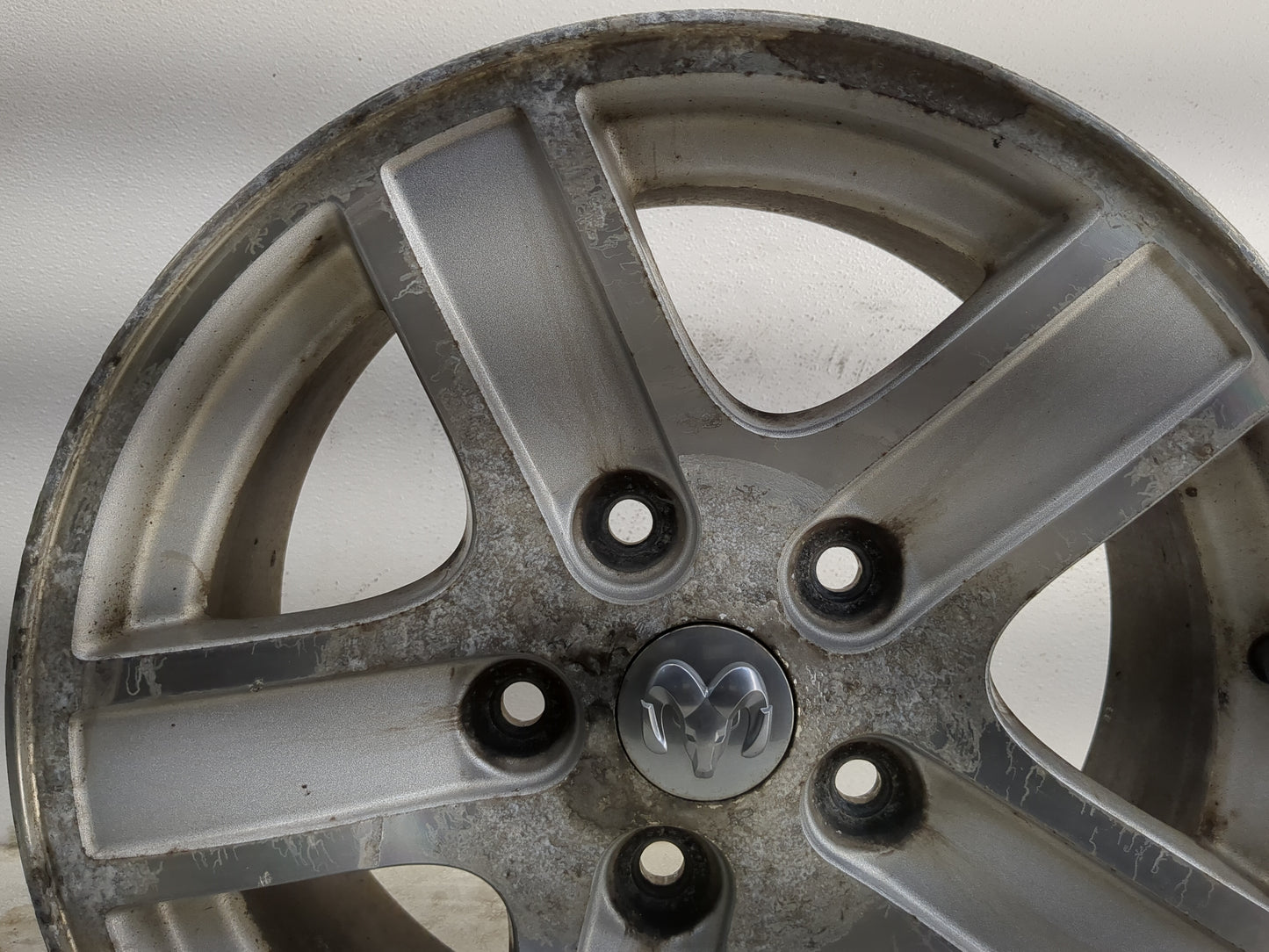 2004-2007 Dodge Durango Oem Wheel Rim 1227732 - Oemusedautoparts1.com