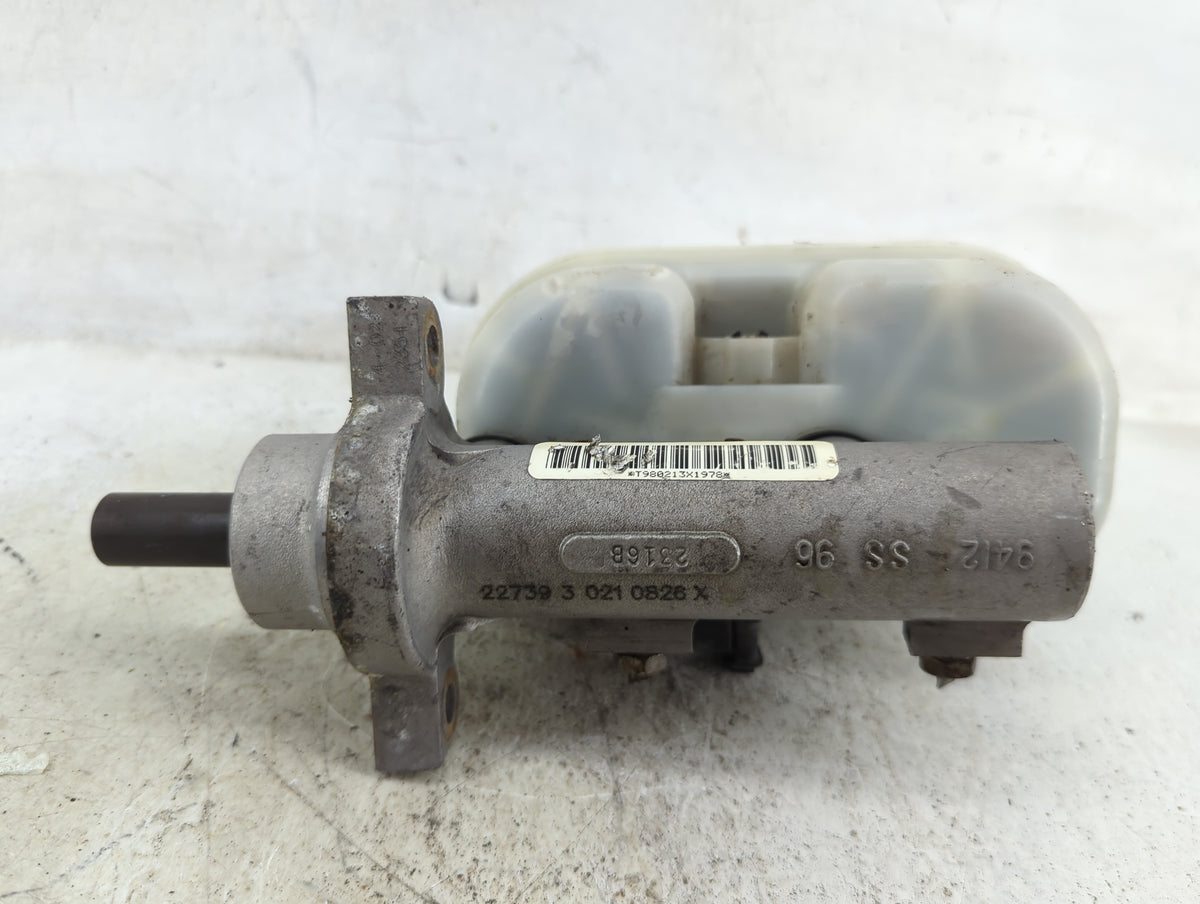 2002-2003 Dodge Durango Brake Master Cylinder - Oemusedautoparts1.com
