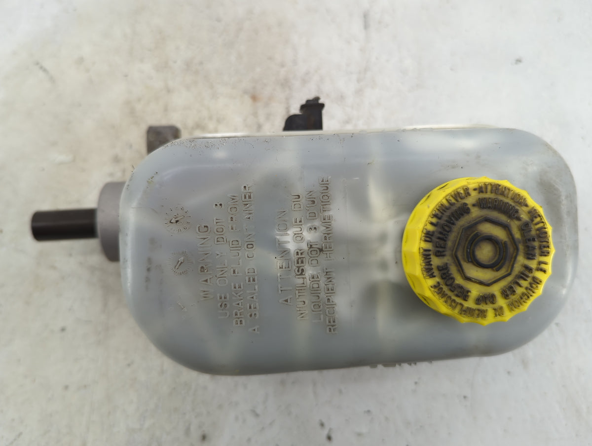 2002-2003 Dodge Durango Brake Master Cylinder - Oemusedautoparts1.com
