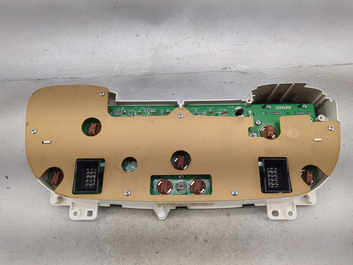 2001-2003 Dodge Durango Instrument Cluster Speedometer Gauges Miles:200K Fits Fits 2001 2002 2003 OEM Used Auto Parts - Oemu