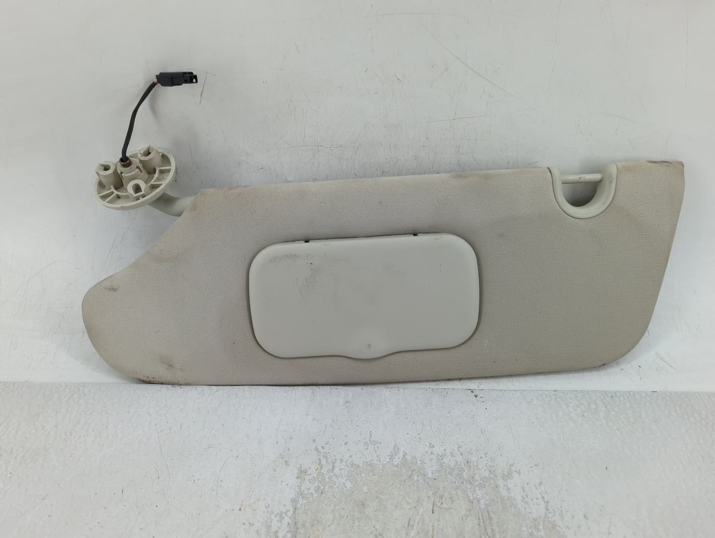 2008-2010 Dodge Grand Caravan Sun Visor Shade Replacement Driver Left Mirror Fits Fits 2008 2009 2010 OEM Used Auto Parts - 