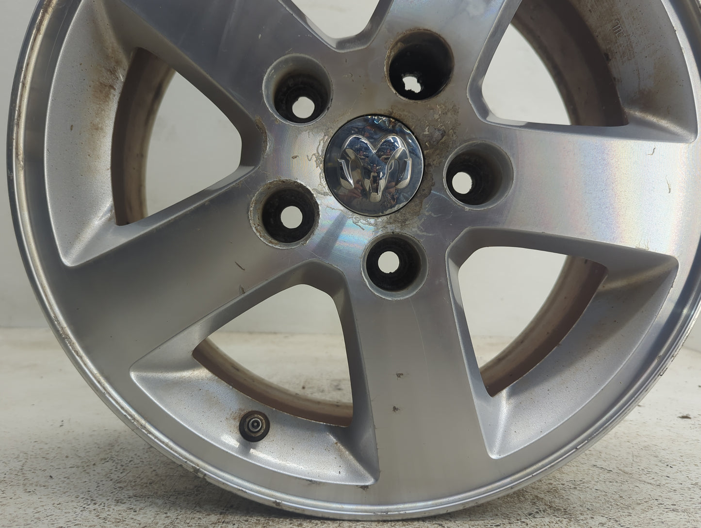 2017-2020 Dodge Grand Caravan Oem Wheel Rim - Oemusedautoparts1.com