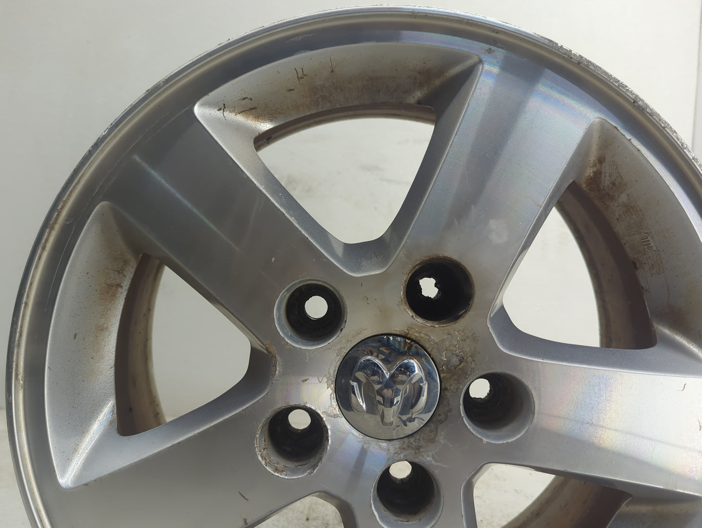 2017-2020 Dodge Grand Caravan Oem Wheel Rim 1120721 - Oemusedautoparts1.com