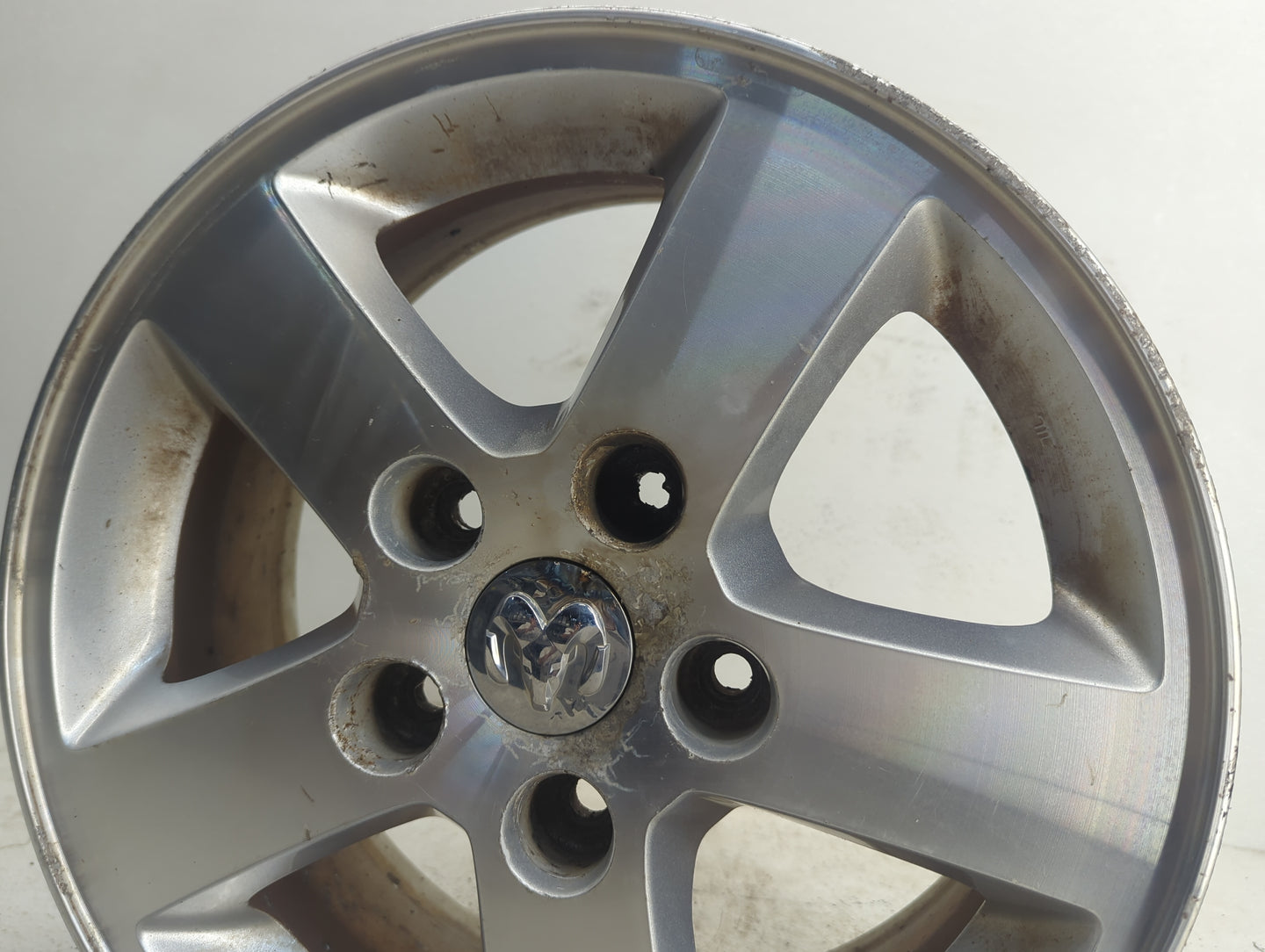 2017-2020 Dodge Grand Caravan Oem Wheel Rim 1120721 - Oemusedautoparts1.com