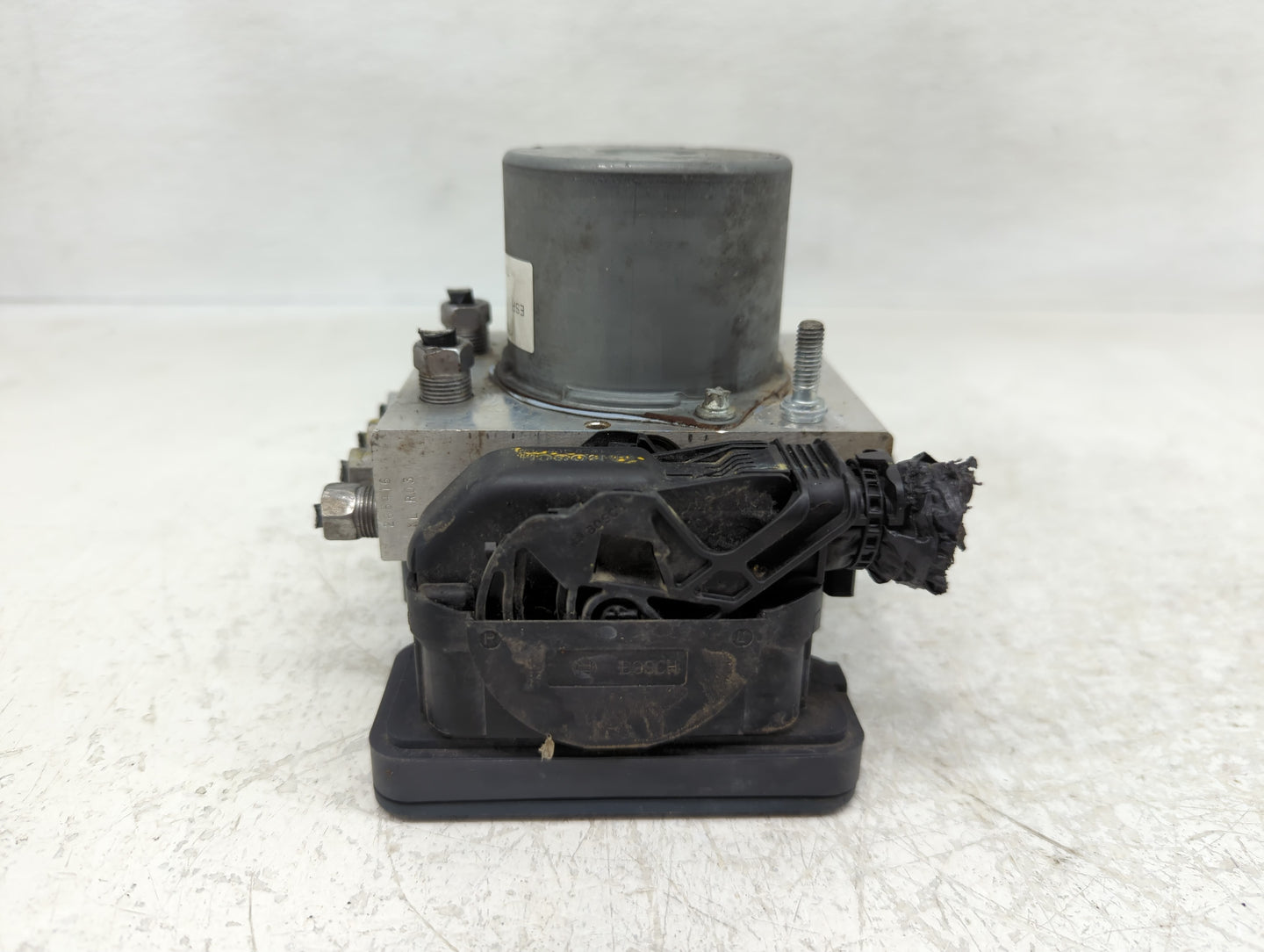 2015-2020 Dodge Grand Caravan ABS Pump Control Module Replacement Fits Fits 2015 2016 2017 2018 2019 2020 OEM Used Auto Part