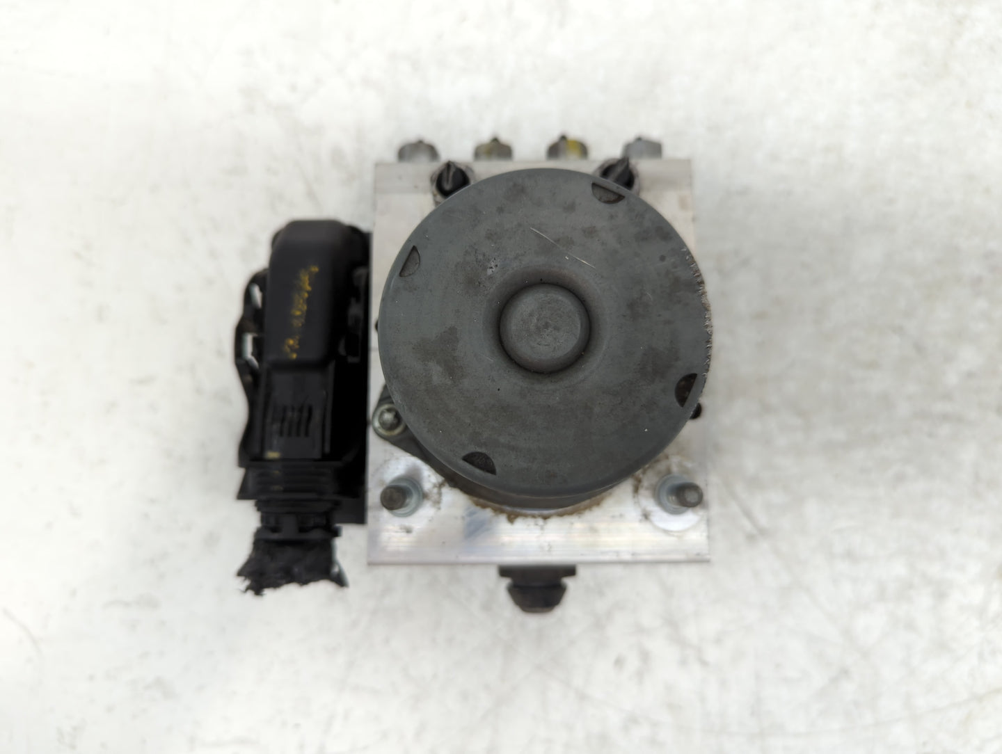 2015-2020 Dodge Grand Caravan ABS Pump Control Module Replacement Fits Fits 2015 2016 2017 2018 2019 2020 OEM Used Auto Part