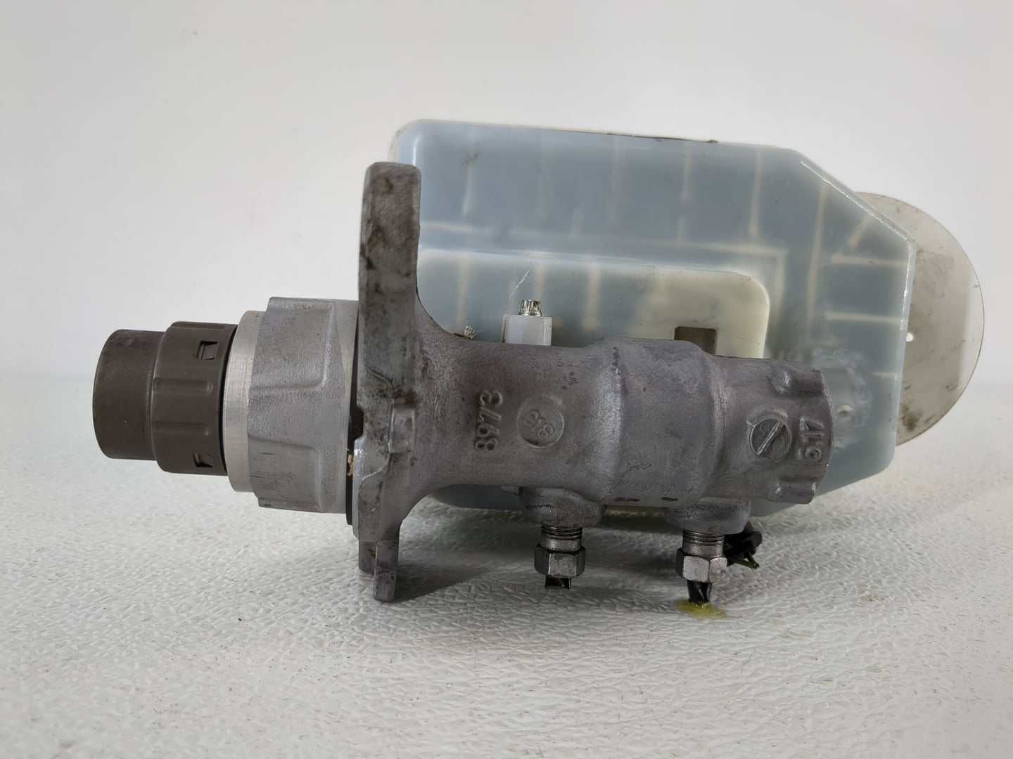 2012-2020 Dodge Grand Caravan Brake Master Cylinder - Oemusedautoparts1.com