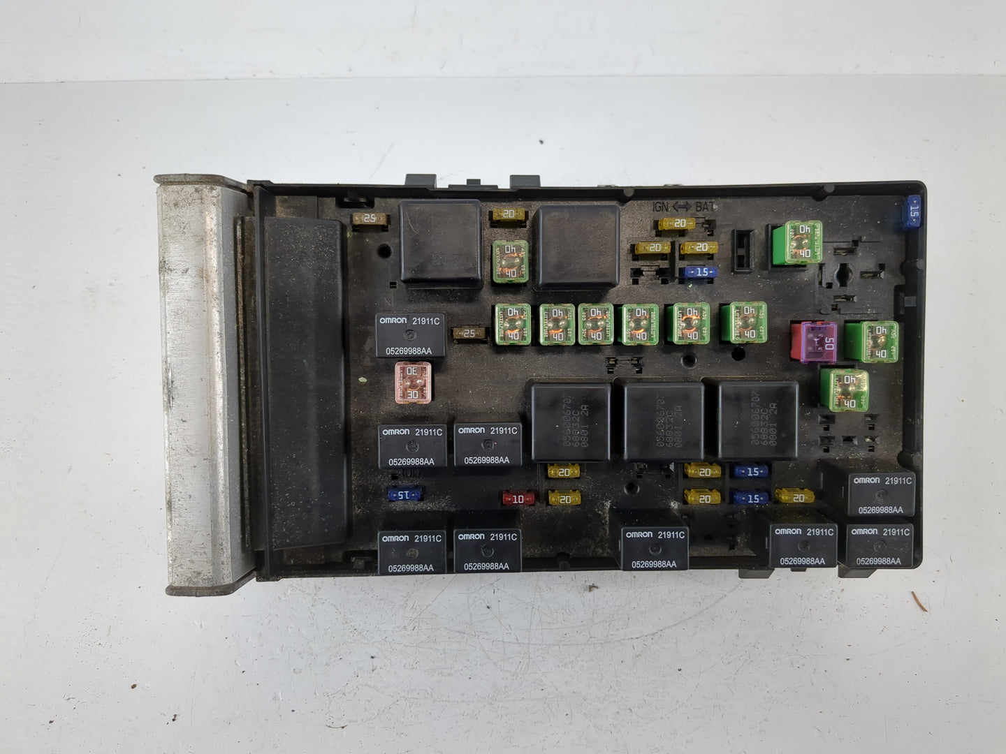 0 Dodge Grand Caravan Fusebox Fuse Box Panel Relay Module Fits Fits 201 2002 2003 OEM Used Auto Parts - Oemusedautoparts1.co