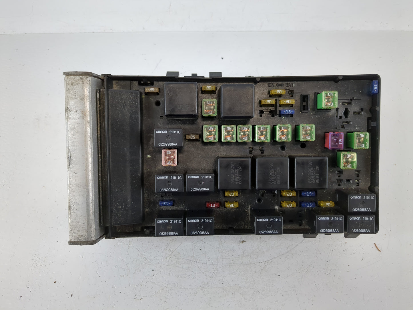 0 Dodge Grand Caravan Fusebox Fuse Box Panel Relay Module Fits Fits 201 2002 2003 OEM Used Auto Parts - Oemusedautoparts1.co