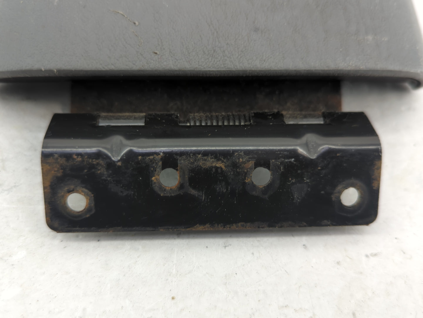 0 Dodge Grand Caravan Center Console Armrest Cover Lid Fits Fits 204 2005 2006 OEM Used Auto Parts - Oemusedautoparts1.com