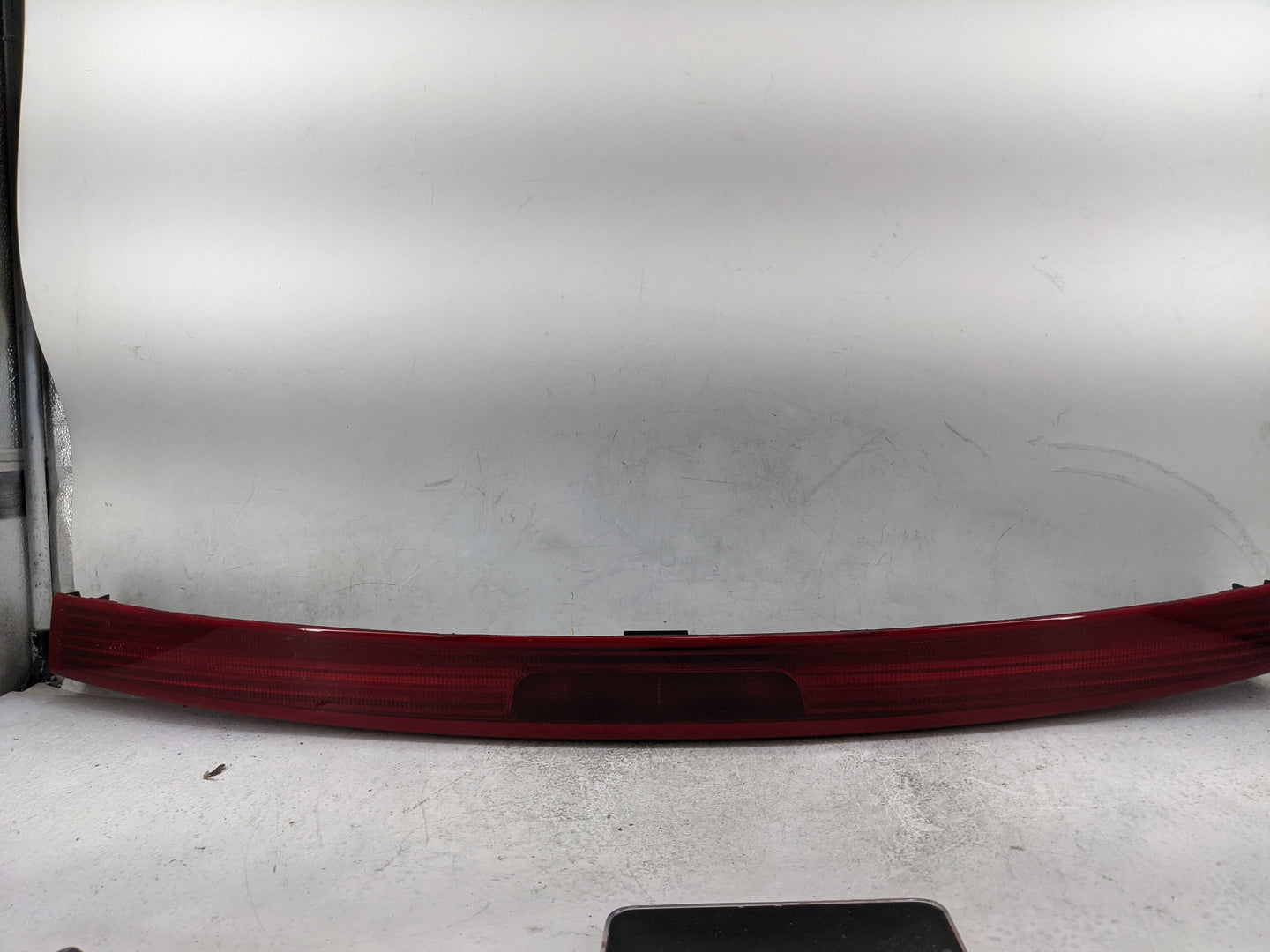 1998-2004 Dodge Intrepid Rear Center Lid Brake Light Tail Light Fits Fits 1998 1999 2000 2001 2002 2003 2004 OEM Used Auto P