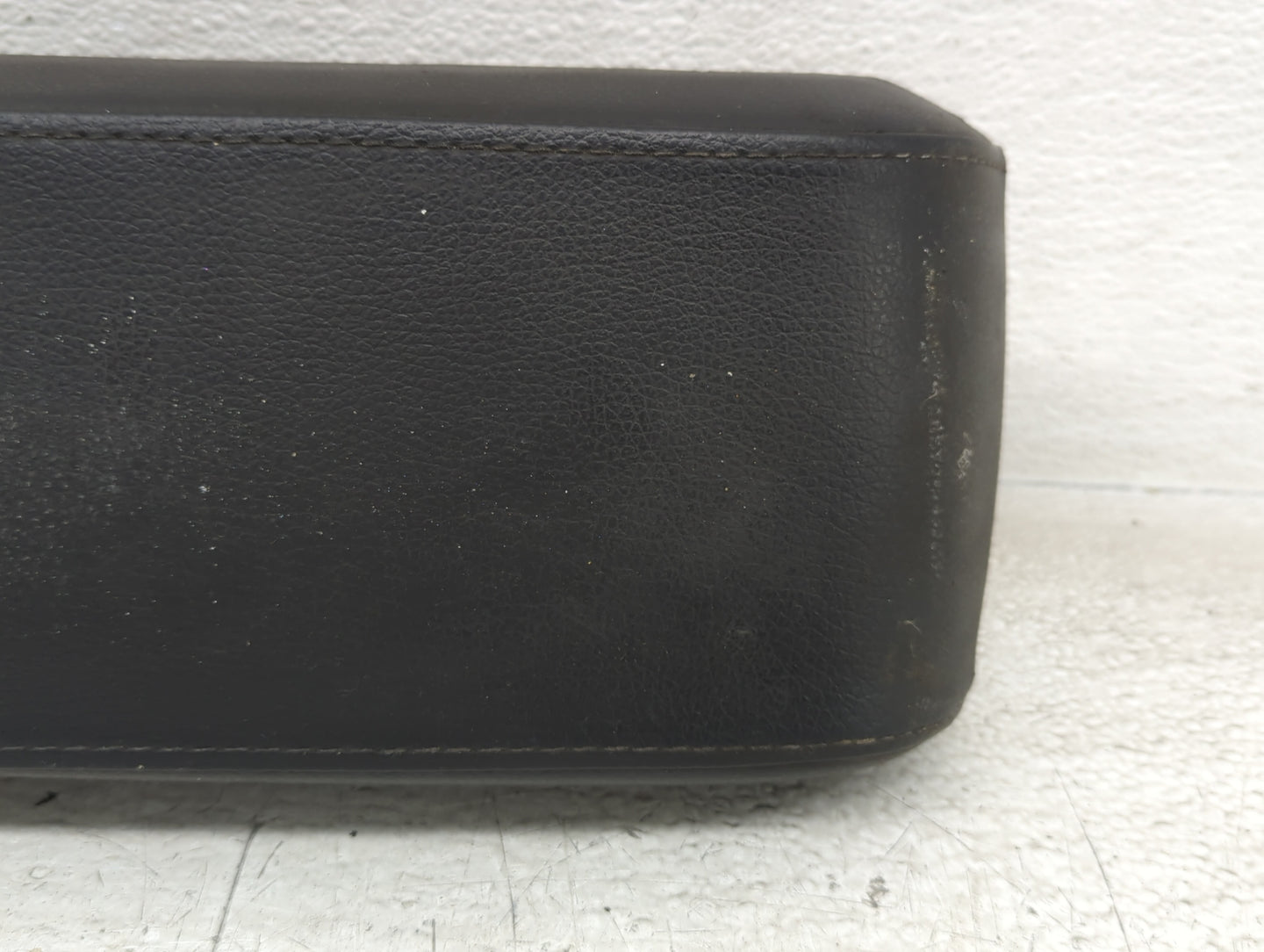 2009-2011 Dodge Journey Center Console Armrest Cover Lid Fits Fits 2009 2010 2011 OEM Used Auto Parts - Oemusedautoparts1.co