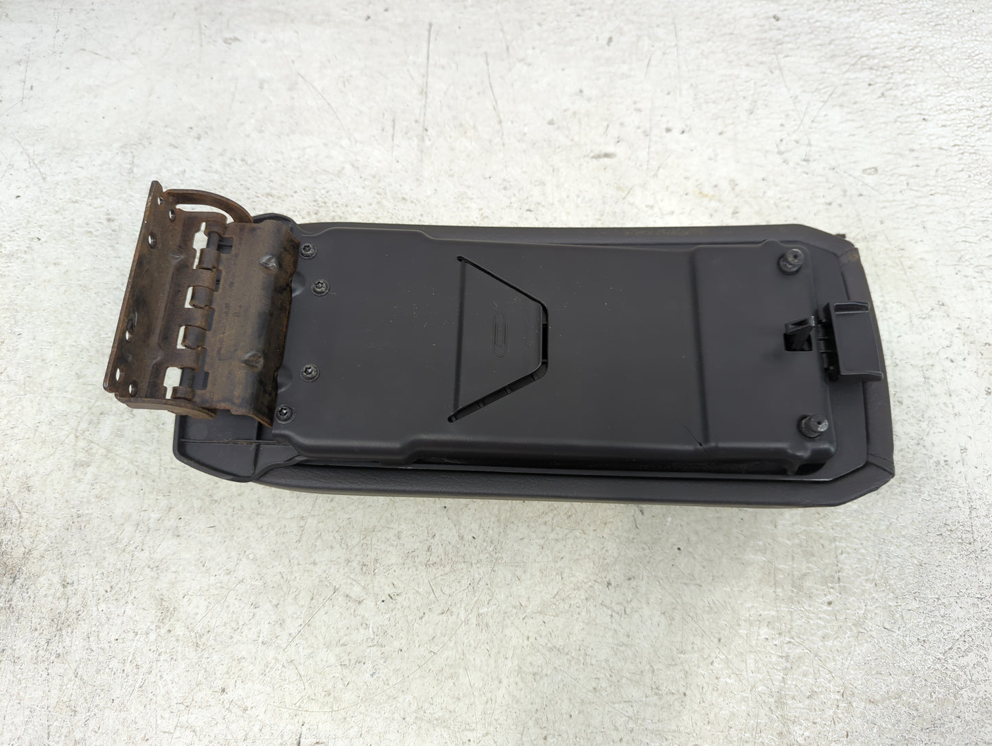 2009-2011 Dodge Journey Center Console Armrest Cover Lid Fits Fits 2009 2010 2011 OEM Used Auto Parts - Oemusedautoparts1.co