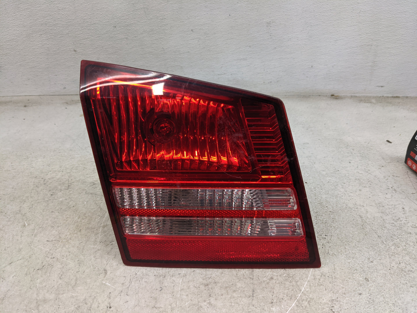 2017 Dodge Journey Driver Left Side Deck Lid Mounted Tail Light 1130305 - Oemusedautoparts1.com