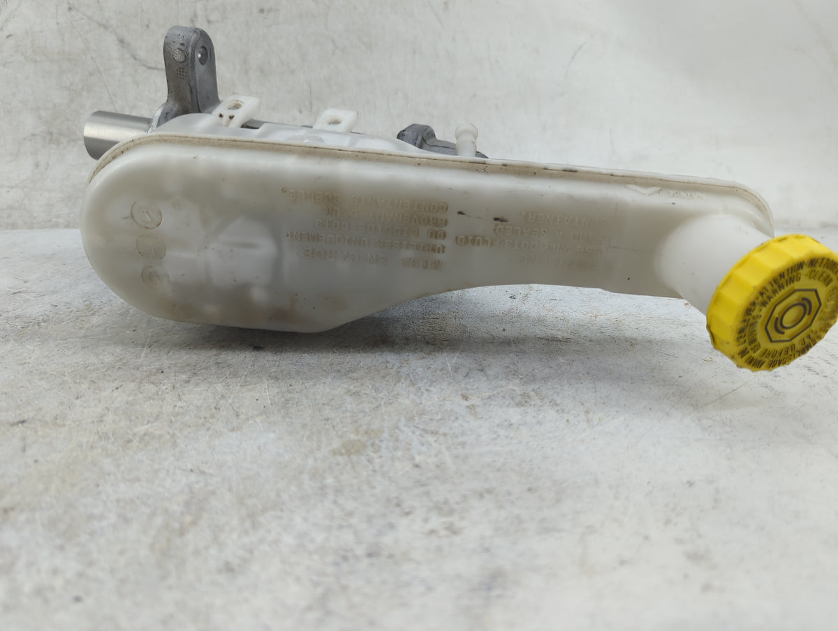 2020 Dodge Journey Brake Master Cylinder - Oemusedautoparts1.com