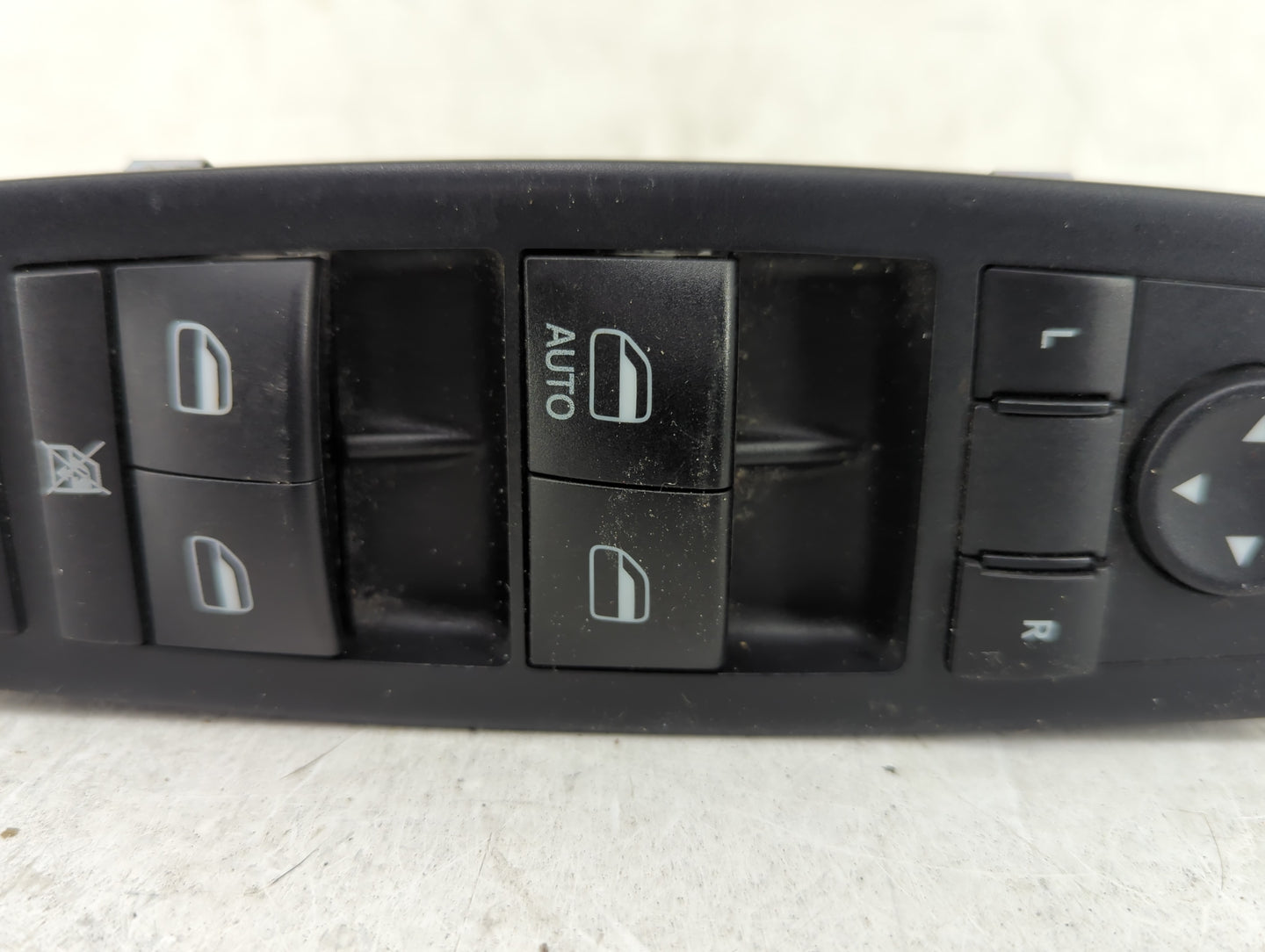 2009-2010 Dodge Journey Master Power Window Switch Replacement Driver Side Left Fits Fits 2009 2010 OEM Used Auto Parts - Oe