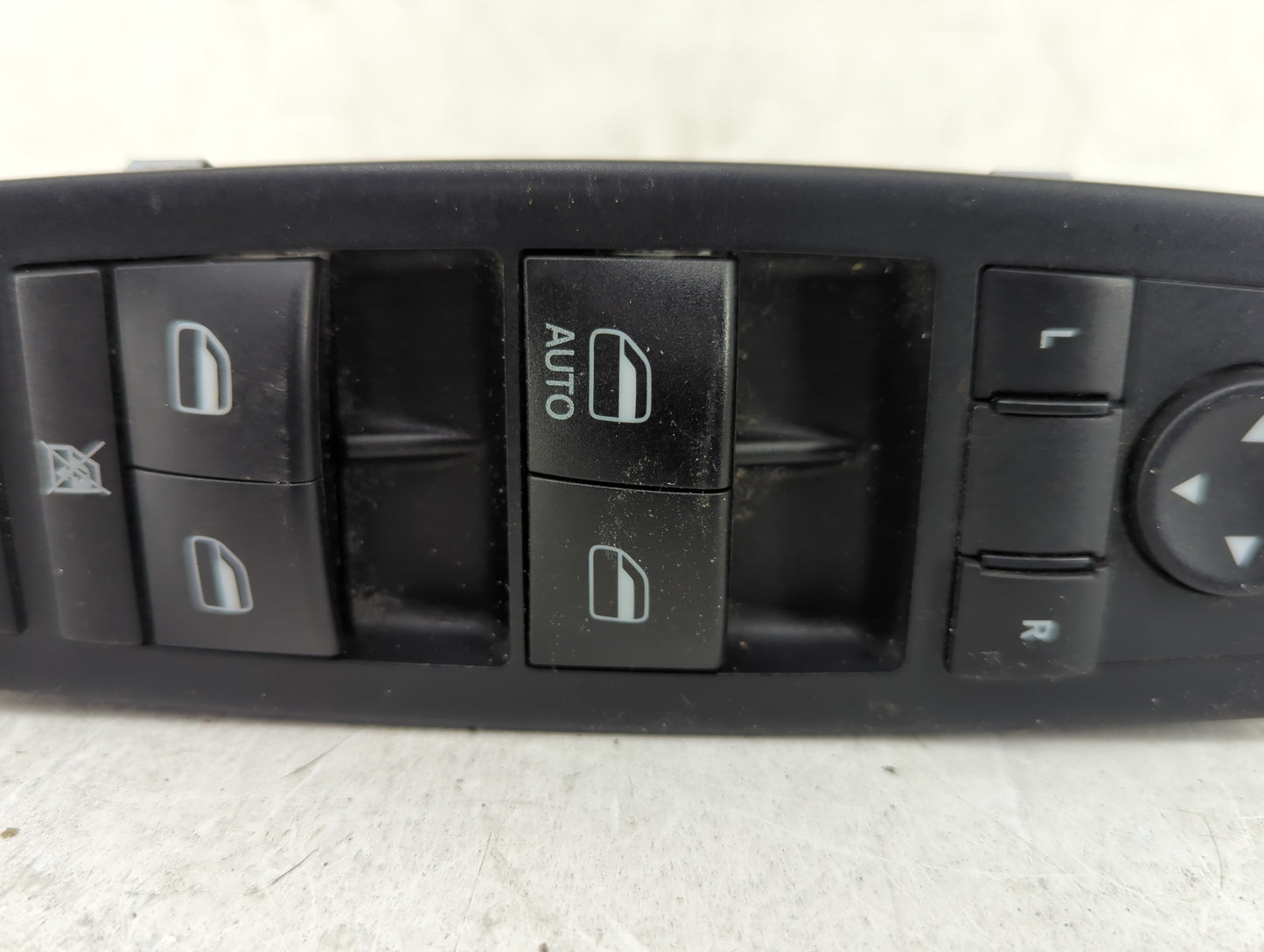 2009-2010 Dodge Journey Master Power Window Switch Replacement Driver Side Left Fits Fits 2009 2010 OEM Used Auto Parts - Oe