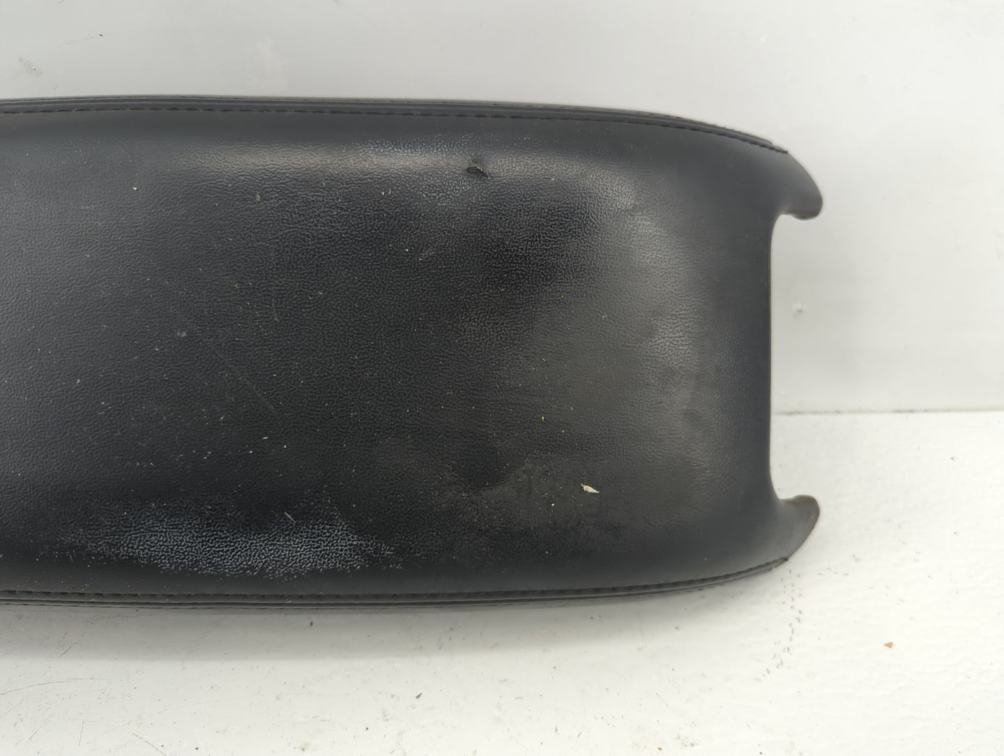 2009-2011 Dodge Journey Center Console Armrest Cover Lid Fits Fits 2009 2010 2011 OEM Used Auto Parts - Oemusedautoparts1.co