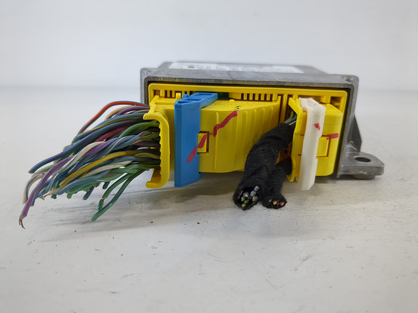Dodge Journey Airbag Control Module 960529 - Oemusedautoparts1.com