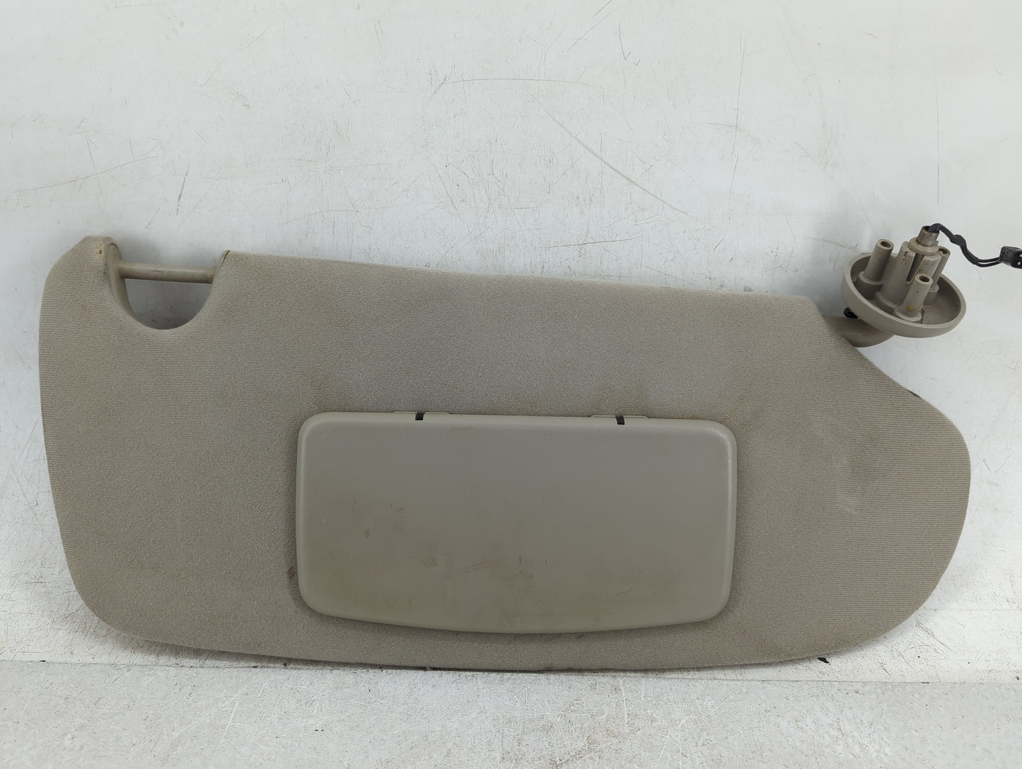 2002-2005 Dodge Ram 1500 Sun Visor Shade Replacement Passenger Right Mirror Fits Fits 2002 2003 2004 2005 OEM Used Auto Part
