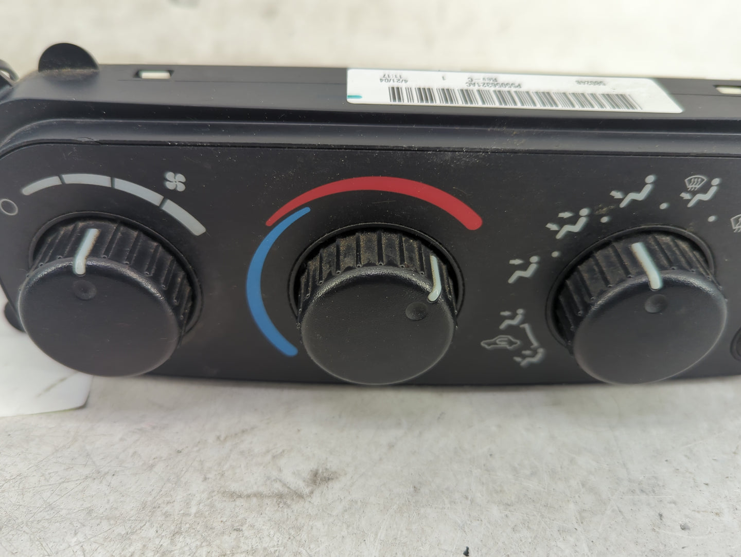 2003-2005 Dodge Ram 1500 Climate Control Module Temperature AC/Heater Replacement Fits Fits 2003 2004 2005 OEM Used Auto Par