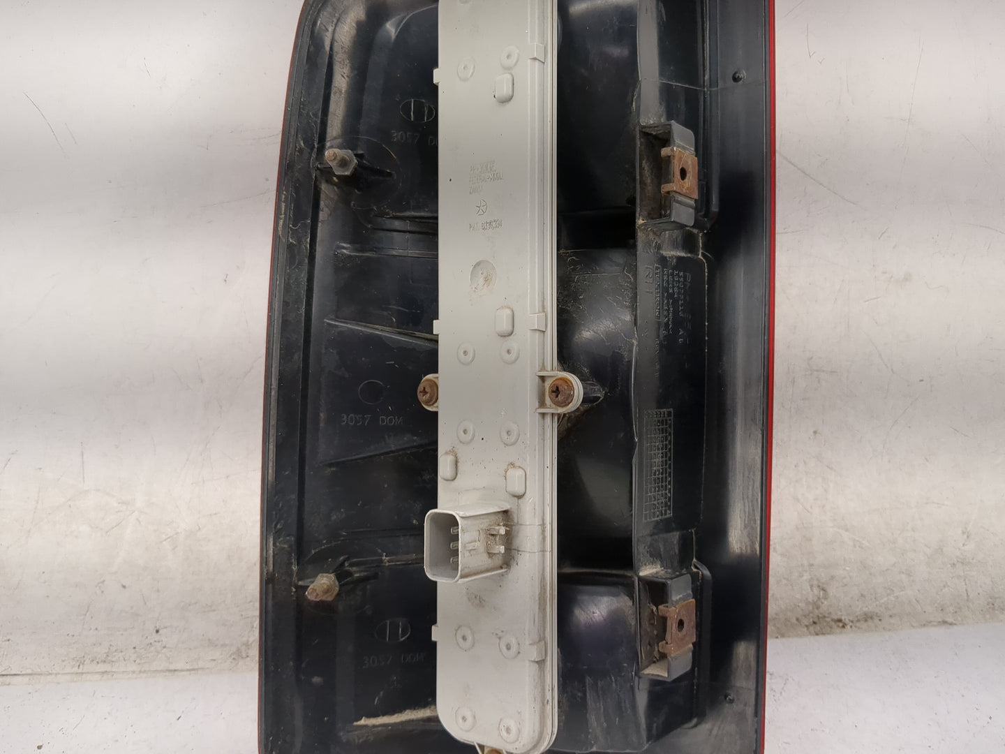 2002-2006 Dodge Ram 1500 Tail Light Assembly Passenger Right OEM Fits Fits 2002 2003 2004 2005 2006 OEM Used Auto Parts - Oe