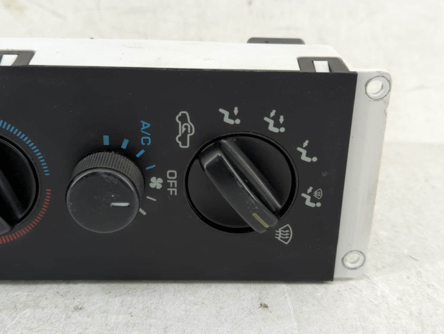 1994-1997 Dodge Ram 1500 Climate Control Module Temperature AC/Heater Replacement Fits Fits 1994 1995 1996 1997 OEM Used Aut