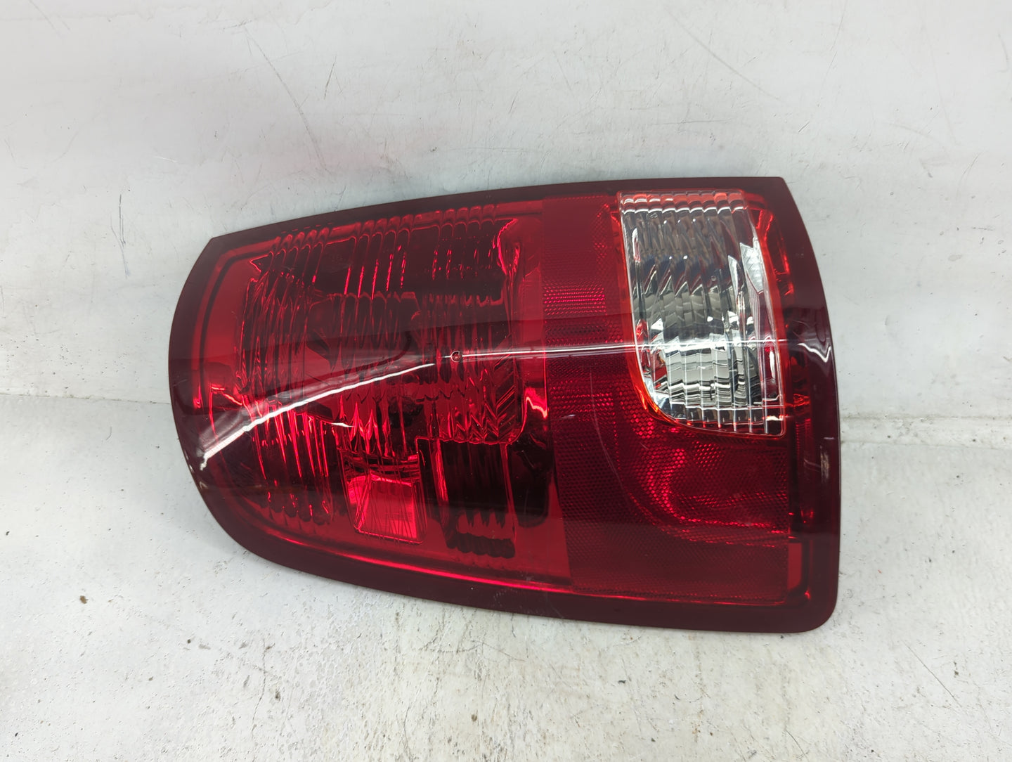 0 Dodge Ram 1500 Tail Light Assembly Driver Left OEM Fits Fits 211 2012 2013 2014 2015 2016 2017 2018 2019 2020 2021 2022 OE