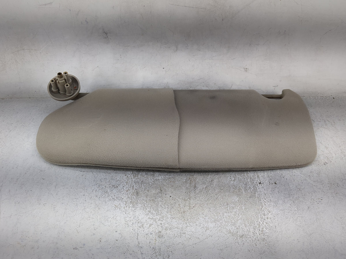 2004-2005 Dodge Ram 1500 Sun Visor Shade Replacement Passenger Right Mirror Fits Fits 2004 2005 OEM Used Auto Parts - Oemuse