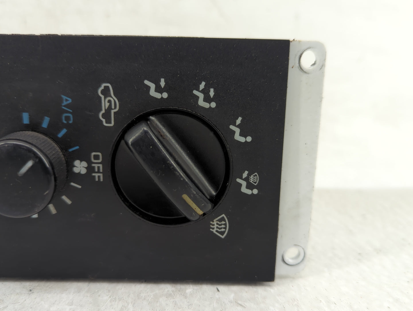 1997 Dodge Ram 1500 Climate Control Module Temperature AC/Heater Replacement Fits OEM Used Auto Parts - Oemusedautoparts1.co