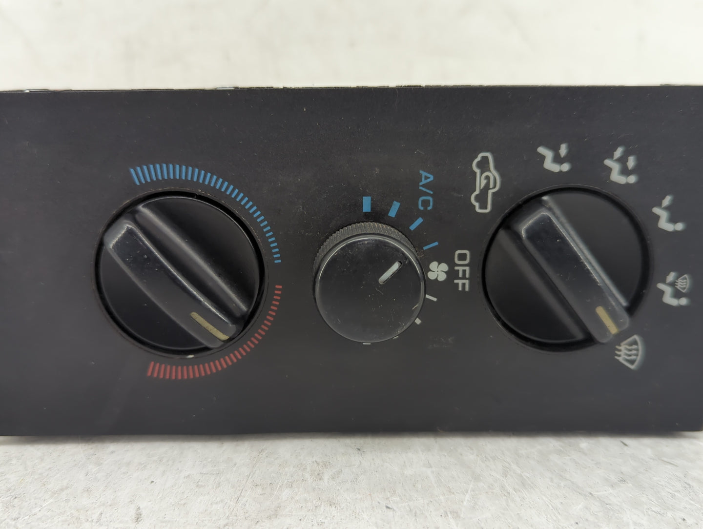 1997 Dodge Ram 1500 Climate Control Module Temperature AC/Heater Replacement Fits OEM Used Auto Parts - Oemusedautoparts1.co