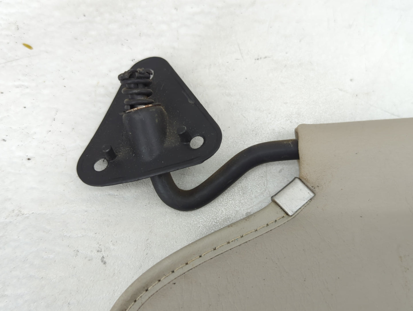 0 Dodge Ram Van 2500 Sun Visor Shade Replacement Driver Left Mirror Fits OEM Used Auto Parts - Oemusedautoparts1.com