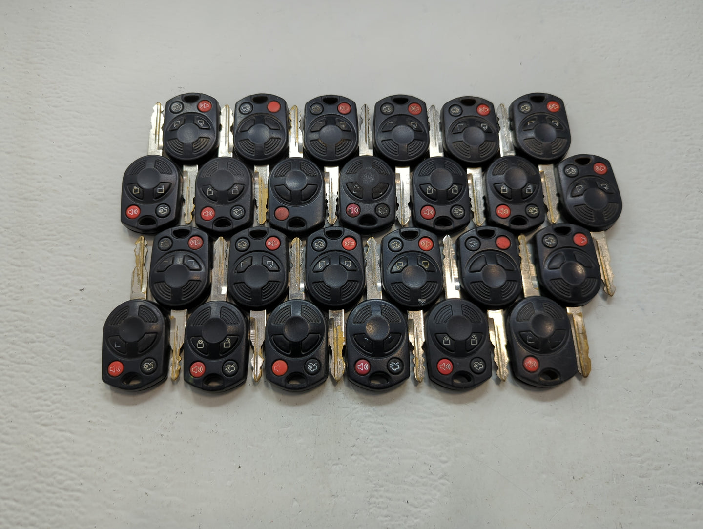 Lot of 25 Ford Keyless Entry Remote Fob OUCD6000022 | CWTWB1U722 MIXED - Oemusedautoparts1.com