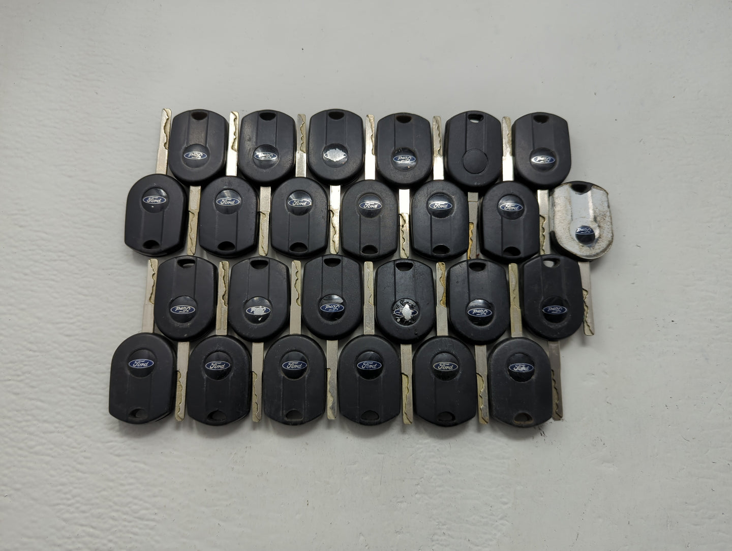 Lot of 25 Ford Keyless Entry Remote Fob OUCD6000022 - Oemusedautoparts1.com