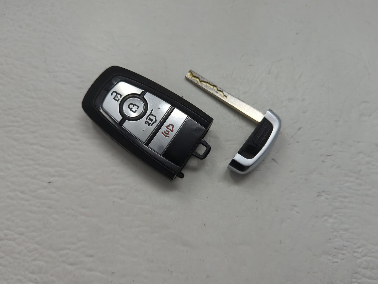 Ford Keyless Entry Remote Fob M3N-A2C931423 JL1T-15K601-AC1 4 buttons - Oemusedautoparts1.com