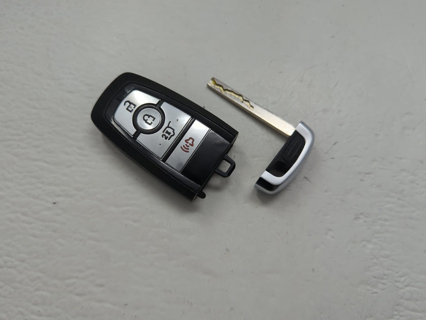 Ford Keyless Entry Remote Fob M3N-A2C931423 JL1T-15K601-AC1 4 buttons - Oemusedautoparts1.com
