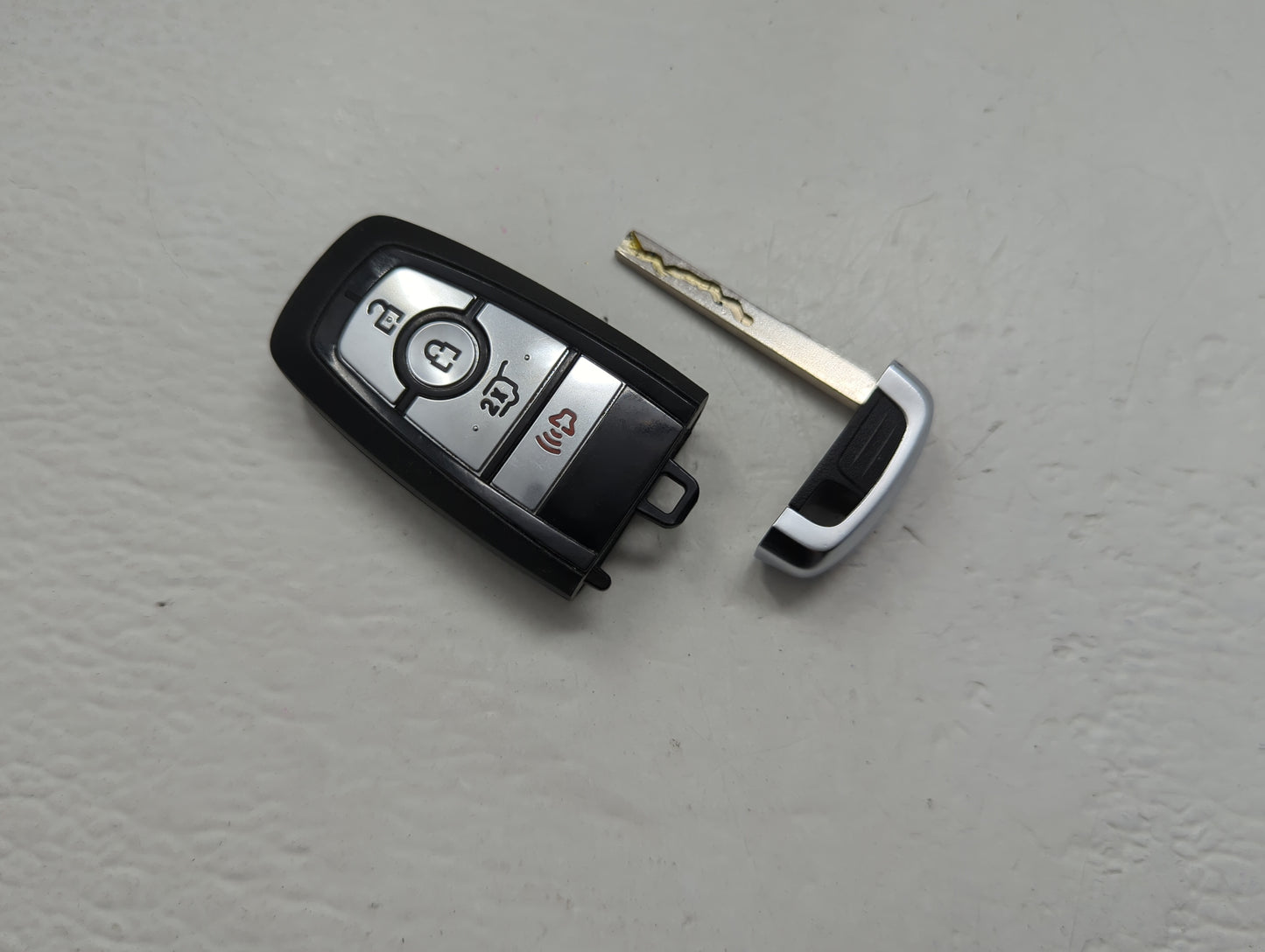 Ford Keyless Entry Remote Fob M3N-A2C931423 JL1T-15K601-AC1 4 buttons - Oemusedautoparts1.com
