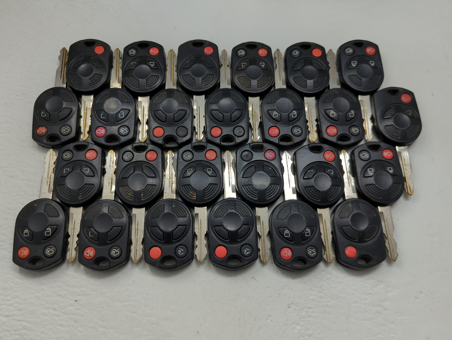 Lot of 25 Ford Keyless Entry Remote Fob OUCD6000022 | CWTWB1U722 MIXED - Oemusedautoparts1.com