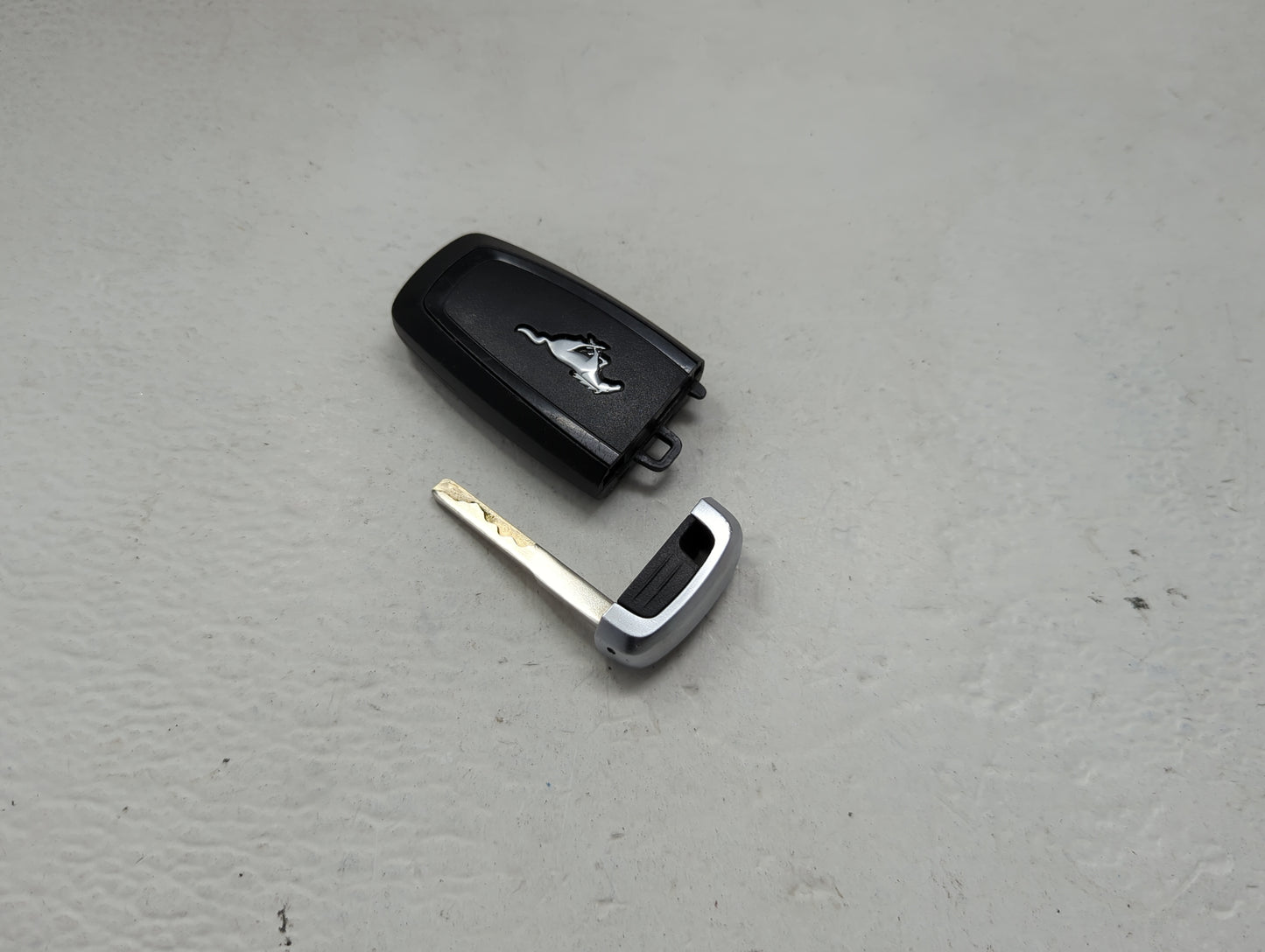 Ford Keyless Entry Remote Fob M3n-A2C931423 HS7T-15K601-AD 4 buttons - Oemusedautoparts1.com