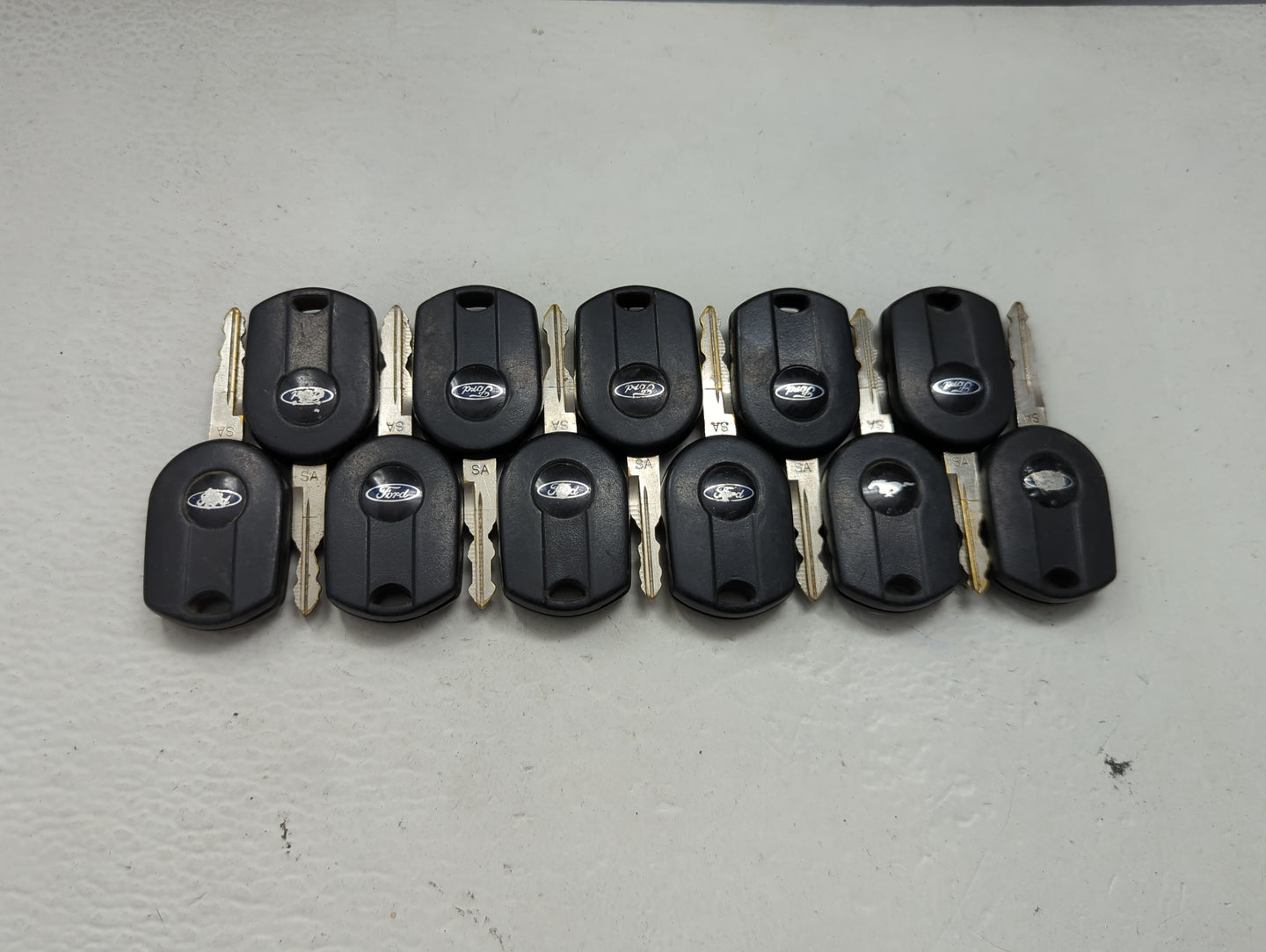 Lot of 11 Ford Keyless Entry Remote Fob MIXED FCC IDS 1476301 - Oemusedautoparts1.com