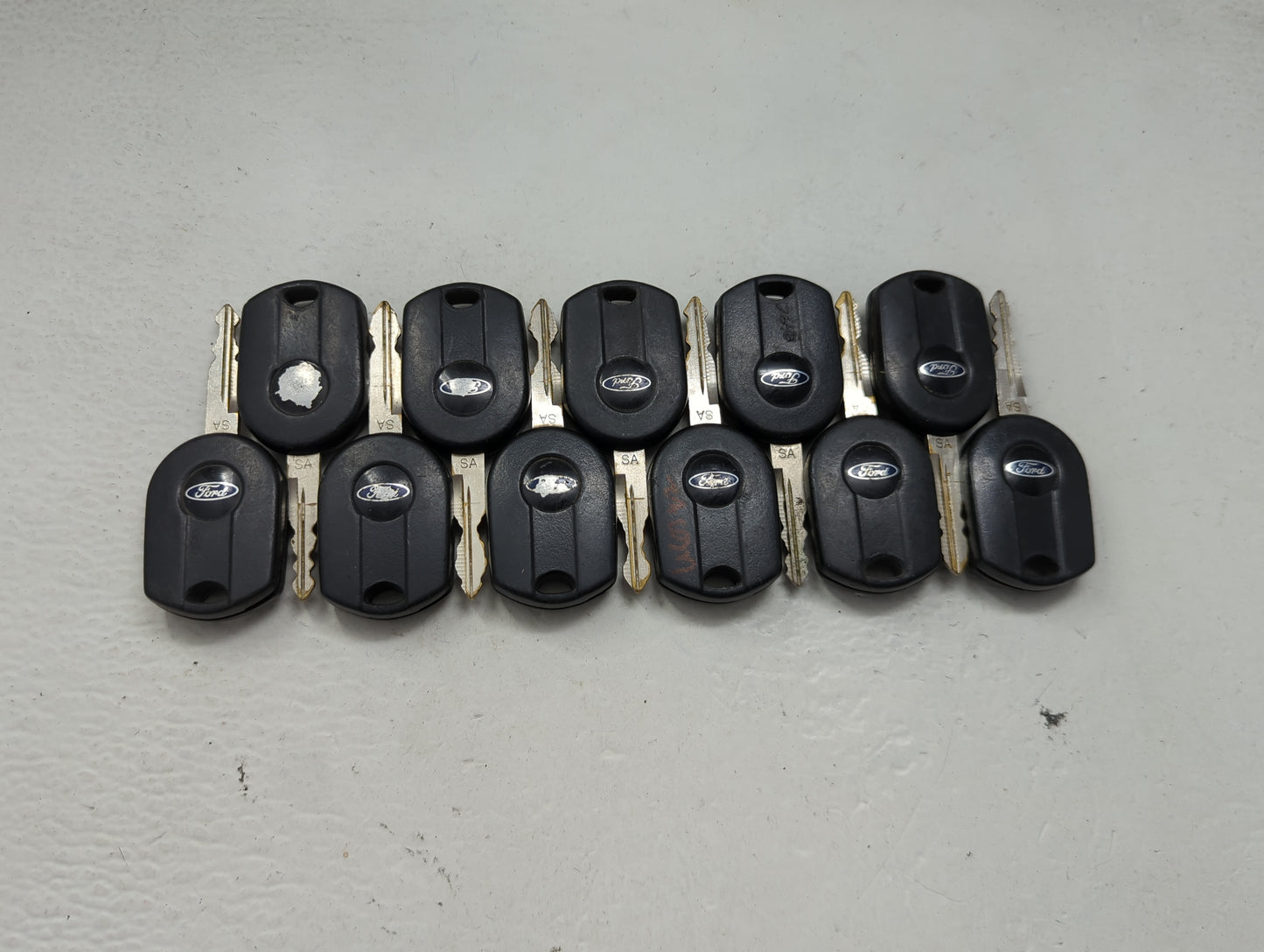 Lot of 11 Ford Keyless Entry Remote Fob MIXED FCC IDS 1476302 - Oemusedautoparts1.com