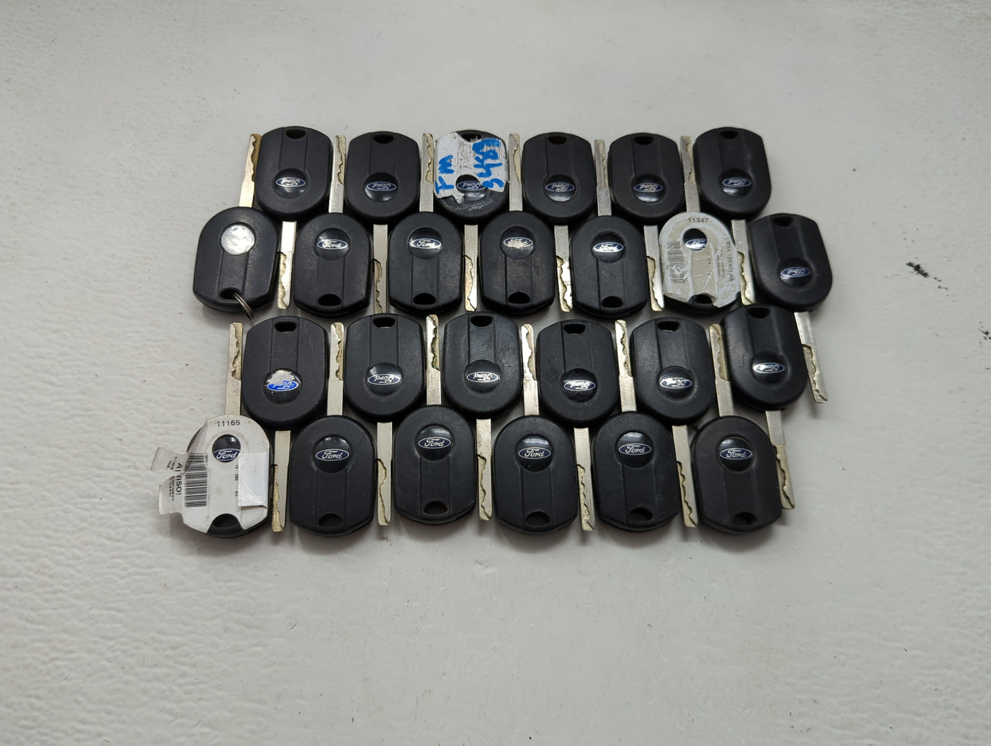 Lot of 25 Ford Keyless Entry Remote Fob MIXED FCC IDS 1476524 - Oemusedautoparts1.com