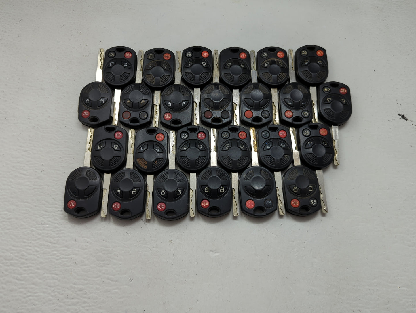 Lot of 25 Ford Keyless Entry Remote Fob MIXED FCC IDS 1476526 - Oemusedautoparts1.com