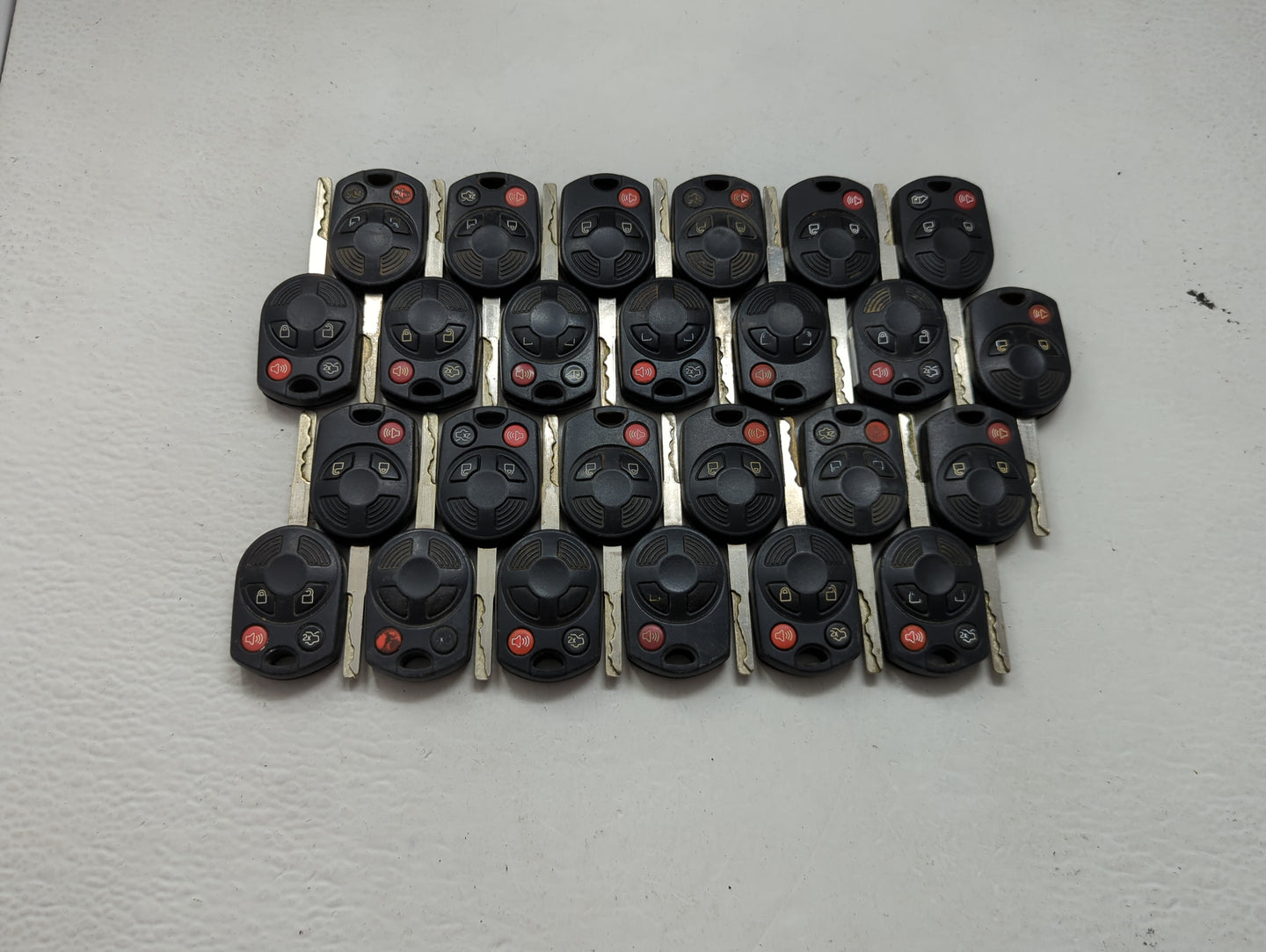 Lot of 25 Ford Keyless Entry Remote Fob MIXED FCC IDS 1476529 - Oemusedautoparts1.com