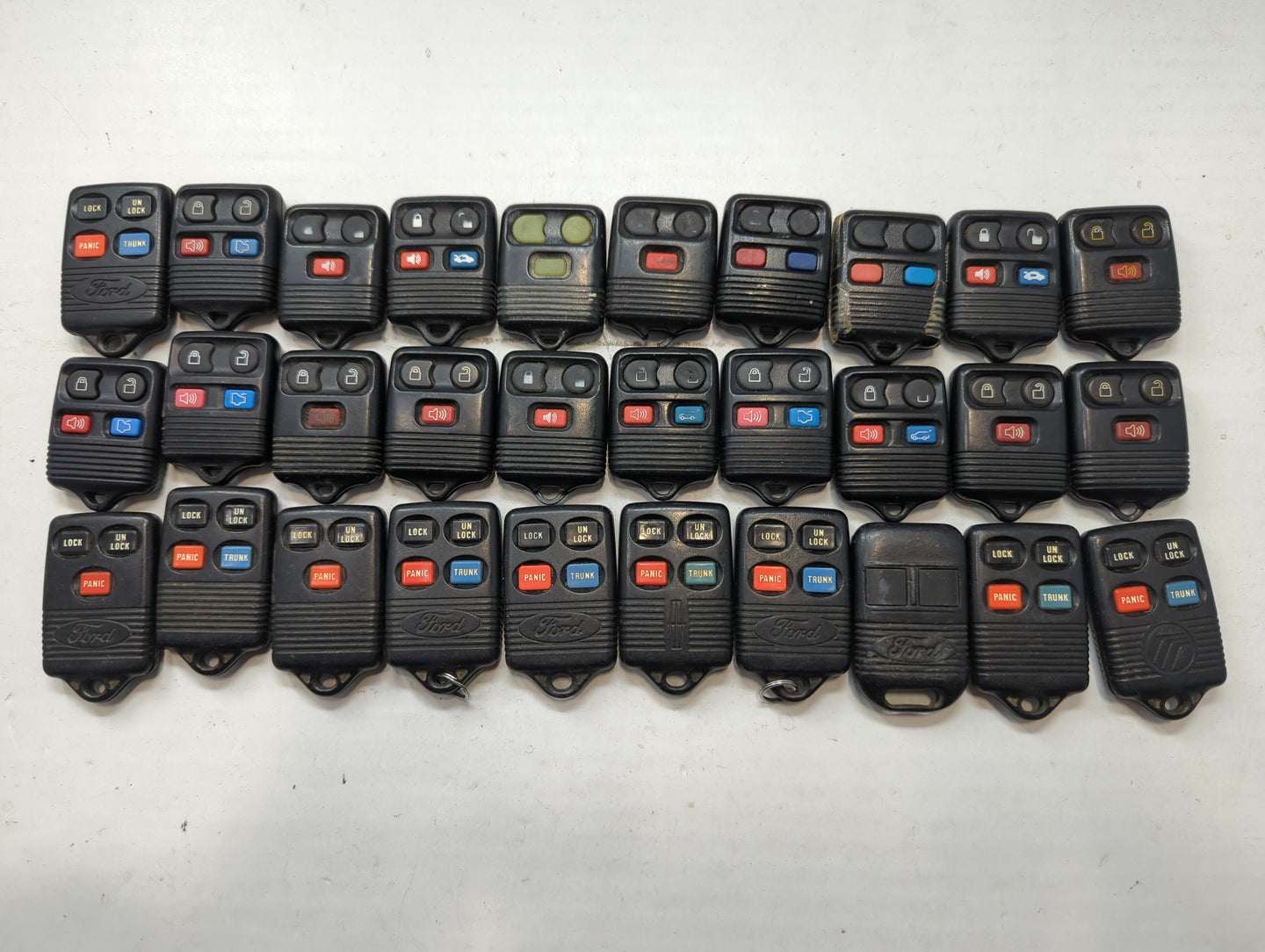 Lot of 30 Ford Keyless Entry Remote Fob MIXED FCC IDS MIXED PART NUMBERS - Oemusedautoparts1.com
