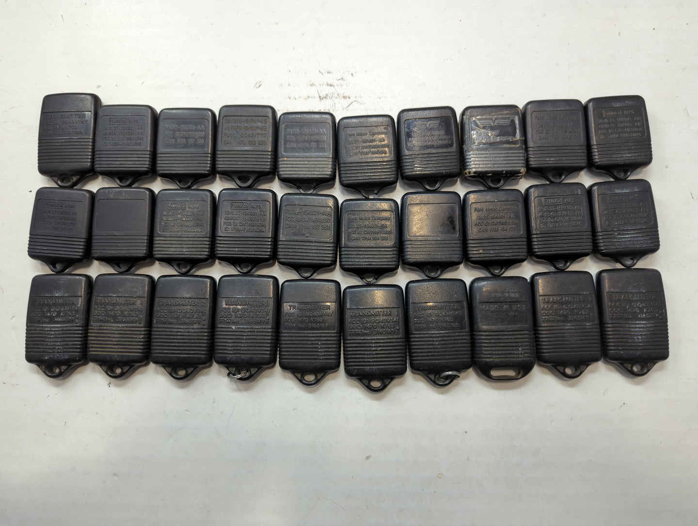 Lot of 30 Ford Keyless Entry Remote Fob MIXED FCC IDS MIXED PART NUMBERS - Oemusedautoparts1.com