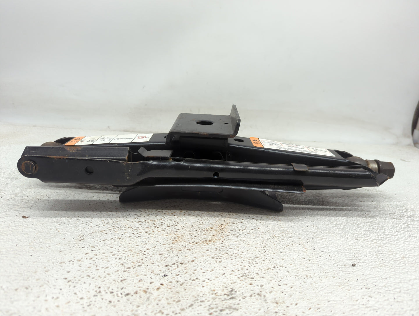 2009 Ford Crown Victoria Spare Scissor Car Jack - Oemusedautoparts1.com
