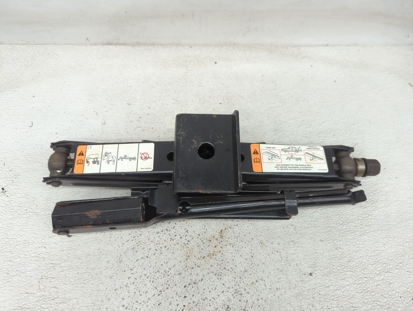 2009 Ford Crown Victoria Spare Scissor Car Jack - Oemusedautoparts1.com