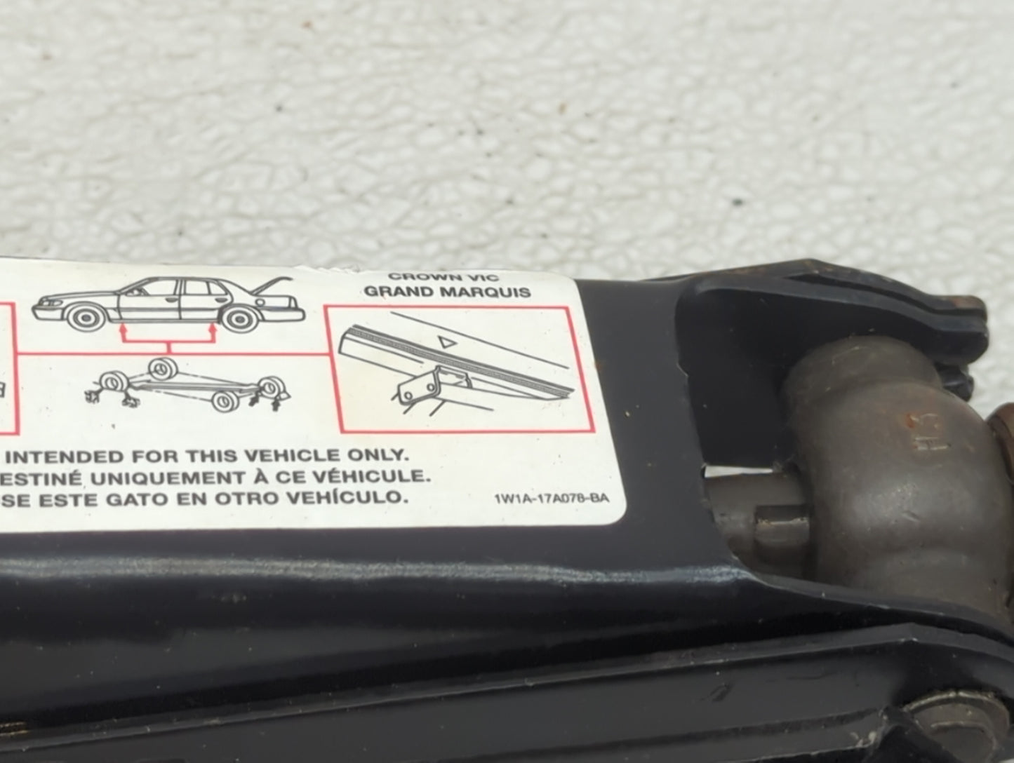 2009 Ford Crown Victoria Spare Scissor Car Jack - Oemusedautoparts1.com