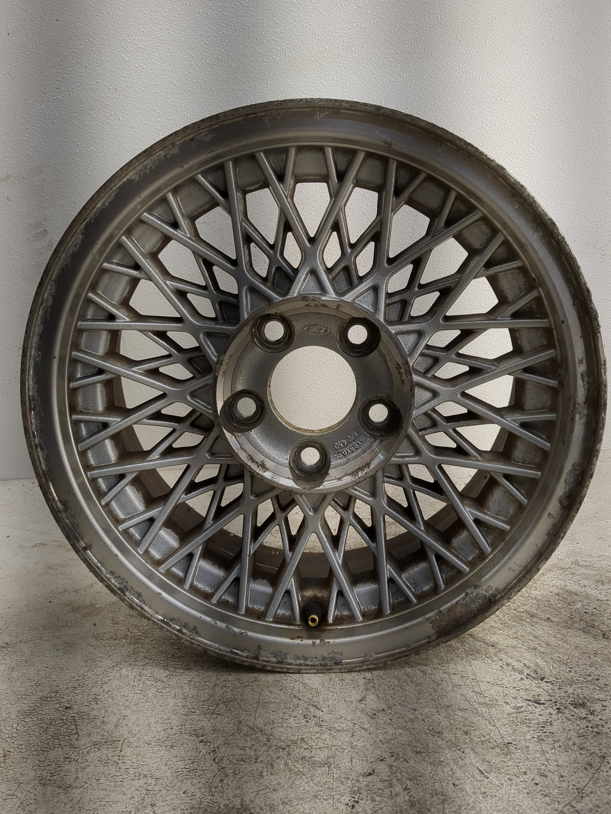 1995-1996 Ford Crown Victoria Oem Wheel Rim 1280491 - Oemusedautoparts1.com